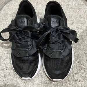 Adidas girls Ortholite sneakers BNWT